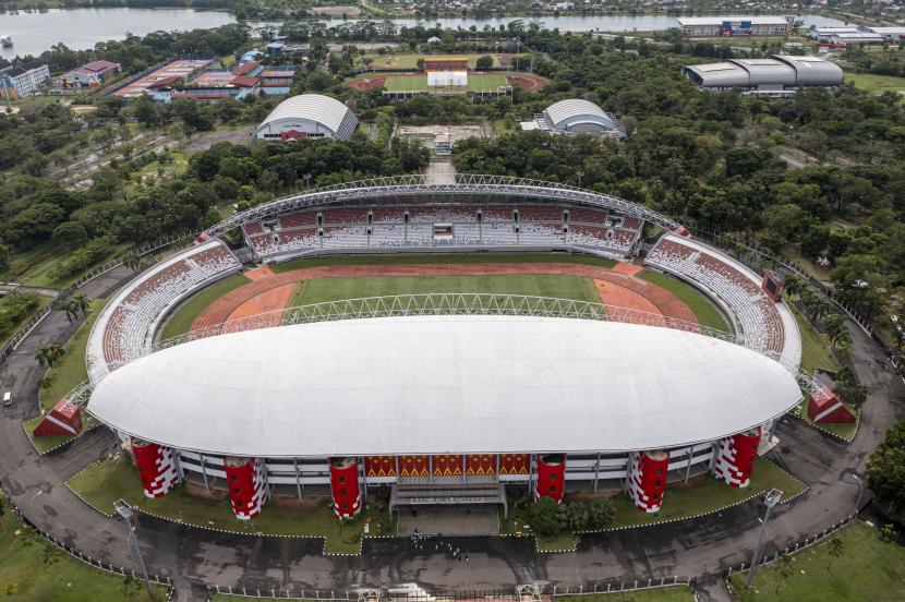 Foto aerial Stadion Gelora Sriwijaya Jakabaring (GSJ) yang diperuntukkan untuk venue Piala Dunia U-20 2023 di Jakabaring Sport City (JSC), Palembang, Sumatera Selatan, Selasa (15/3/2022). Stadion Gelora Sriwijaya Jakabaring (GSJ) merupakan salah satu stadion yang menjadi tuan rumah penyelenggaraan Piala Dunia U-20 pada bulan Mei 2023 bersama lima stadion lainnya yakni Stadion Utama Gelora Bung Karno (Jakarta), Stadion Si Jalak Harupat (Bandung), Stadion Manahan Solo, Stadion Gelora Bung Tomo (Surabaya) dan Stadion Kapten I Wayan Dipta (Gianyar Bali). 