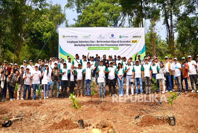 Rayakan Hari Lingkungan Hidup Sedunia, United Tractors Tanam 1.000 Pohon