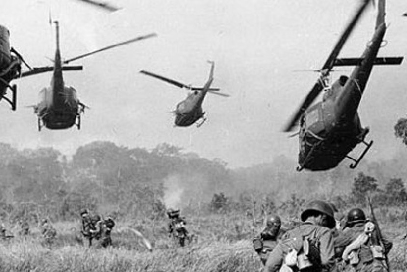 Foto hitam putih Perang Vietnam (Ilustrasi)