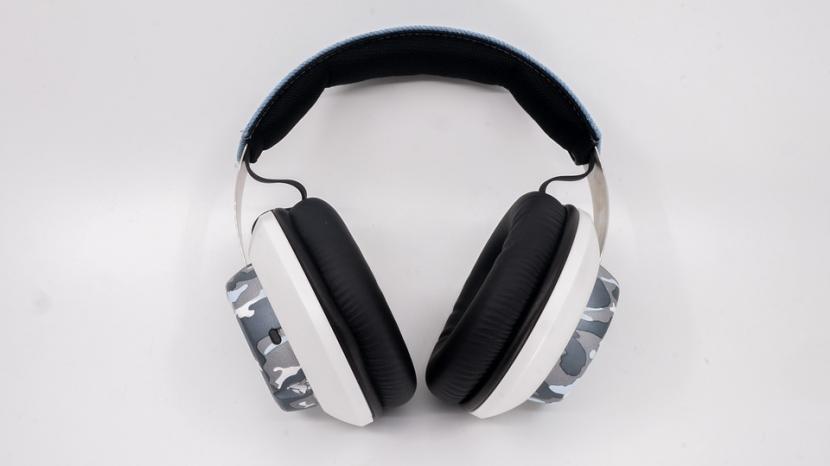 Headphone (ilustrasi). Penggunaan headphone berlama-lama saat WFH menimbulkan masalah pendengaran.