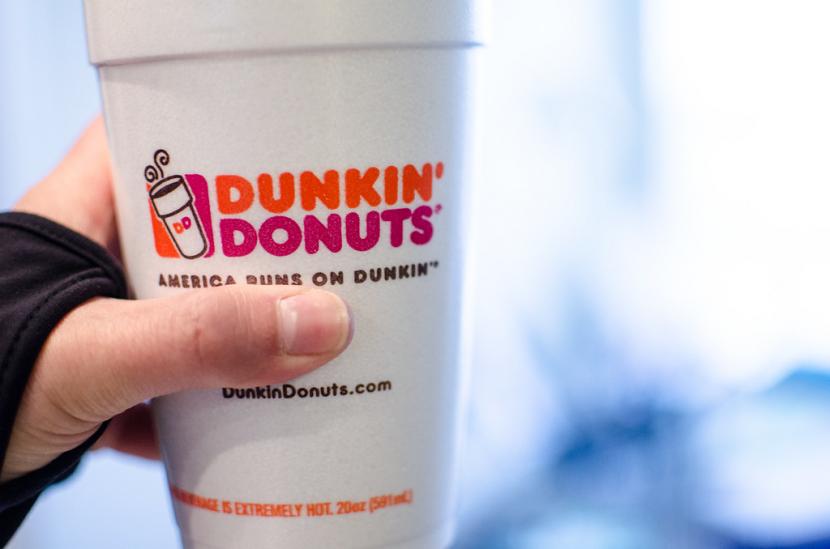 Dunkin Donuts ganti cangkir minuman panasnya dengan bahan kertas (Foto : ilustrasi minuman Dunkin Donuts)