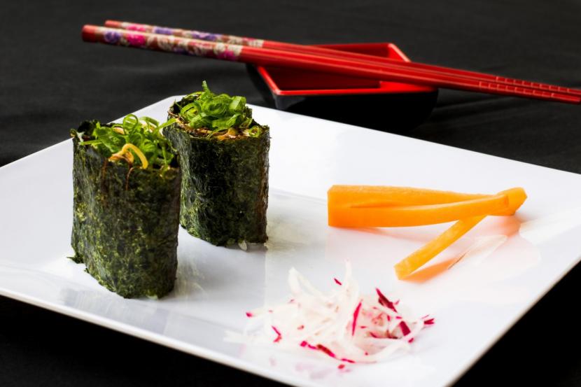 Menurut ahli diet, rumput laut merupakan sayuran yang kaya nutrisi (Foto: ilustrasi sushi Rumput Laut)