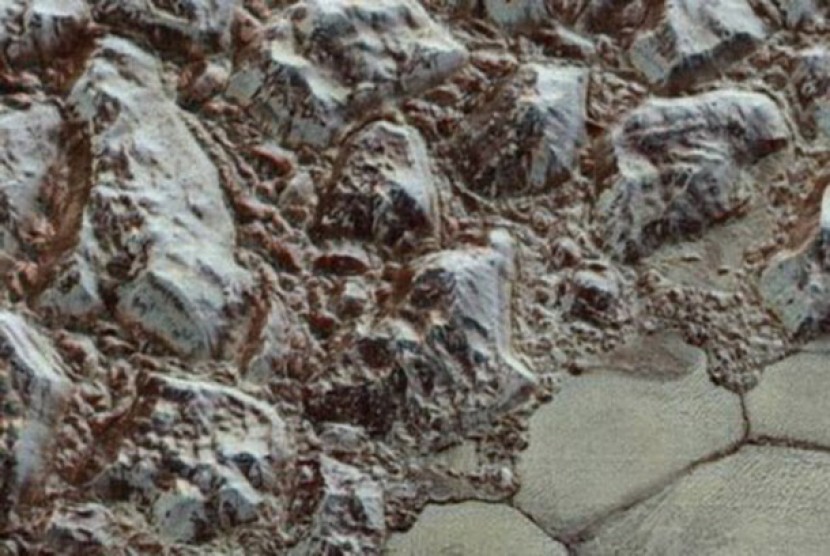 Para astronom mempelajari kawah dengan kondisi tidak biasa di Pluto. Kawah tersebut diduga kuat merupakan gunung berapi super, atau fenomena yang disebut cryovolcano./ilustrasi