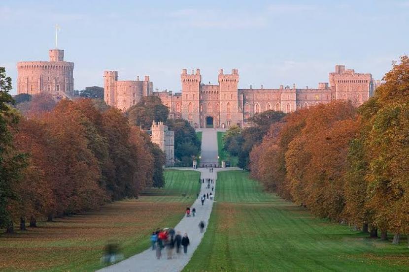 Pengunjung bisa bertamasya di Kastil Windsor dengan pemandu wisata (Foto: Kastil Windsor)