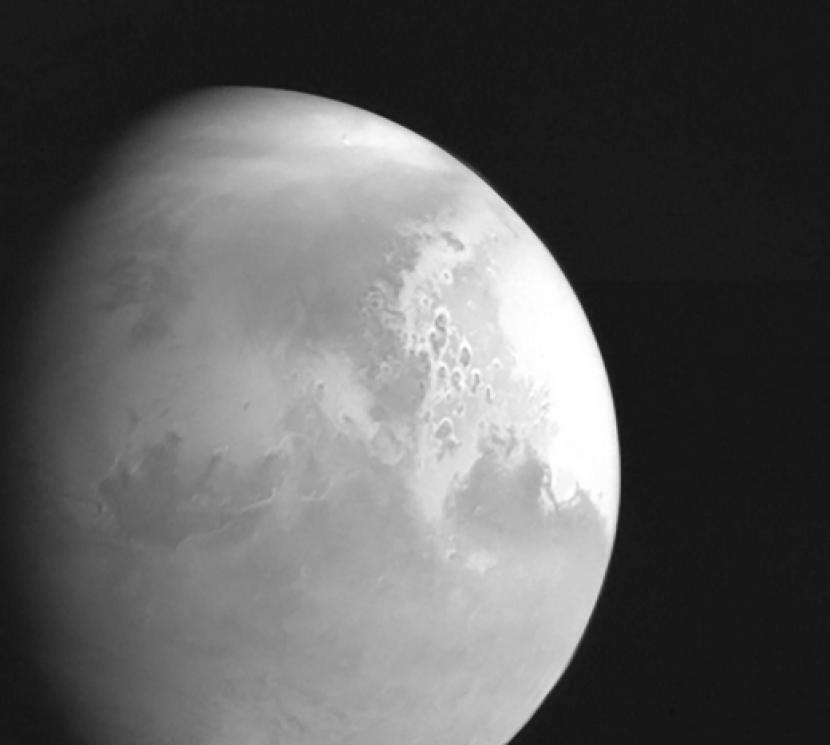 Foto Mars diambil dari wahana Tianwen-1.