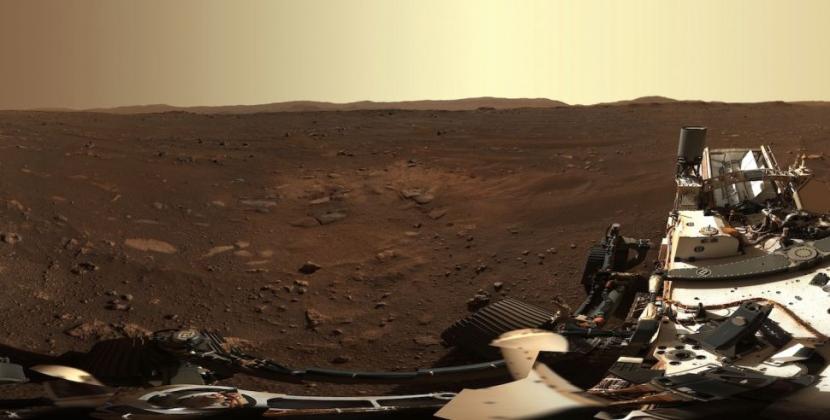 Foto panorama Mars yang diambil oleh Rover Perseverance