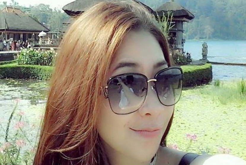 foto profil facebook milik Khairunisa