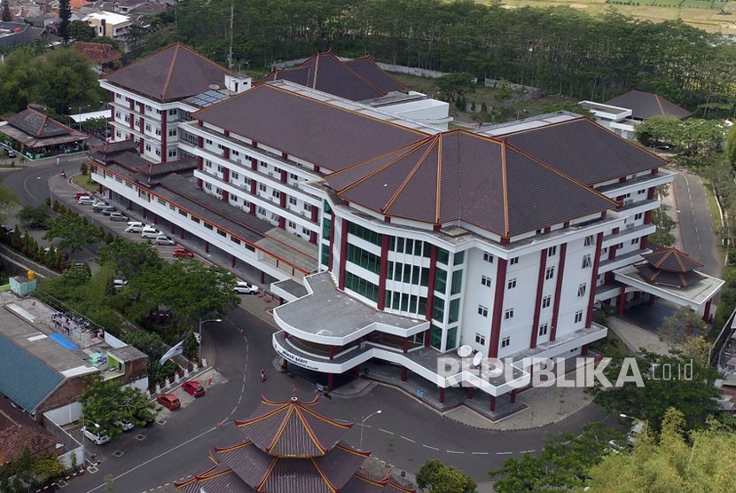 Foto Rumah Sakit Universitas Muhammadiyah Malang (RS UMM). Rumah Sakit Umum Universitas Muhammadiyah Malang (RSU UMM) menyambut baik Sistem Informasi Layanan berbasis IT bernama Mentari Covid-19. 