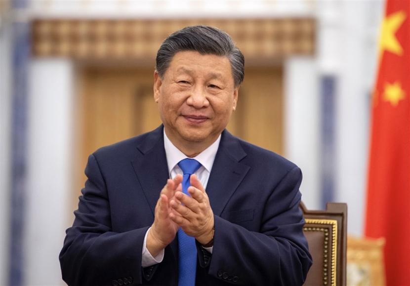  Xi Jinping mengamankan masa jabatan ketiga pada bulan Oktober. Ia menjadi penguasa terkuat China sejak Mao Zedong. 