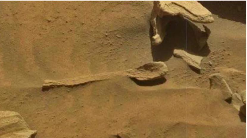 Wapres UAE Bahagia <em>Hope Probe</em> Dekati Mars. Foto: Foto seperti sendok yang didapatkan di planet Mars.