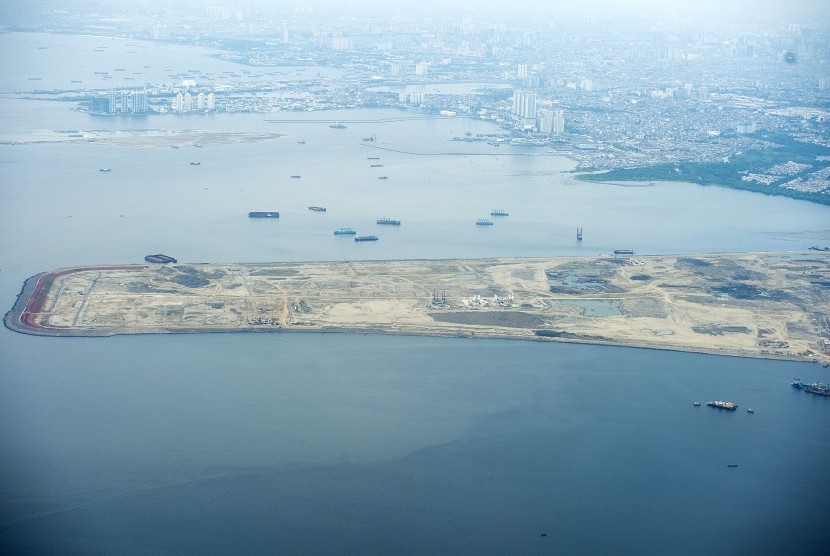 Foto udara kawasan reklamasi di Teluk Jakarta, Rabu (11/5). 
