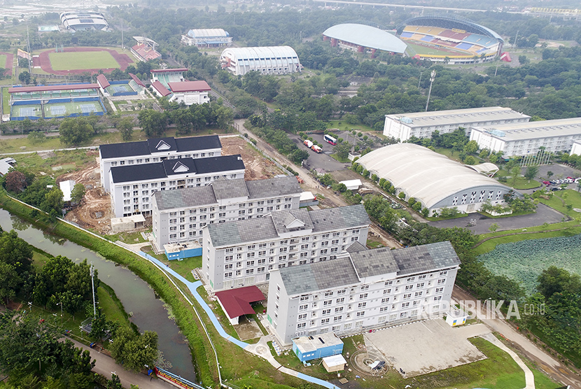Foto udara pembangunan Wisma Atlet di Jakabaring Sport City (JSC), Palembang, Sumatra Selatan.