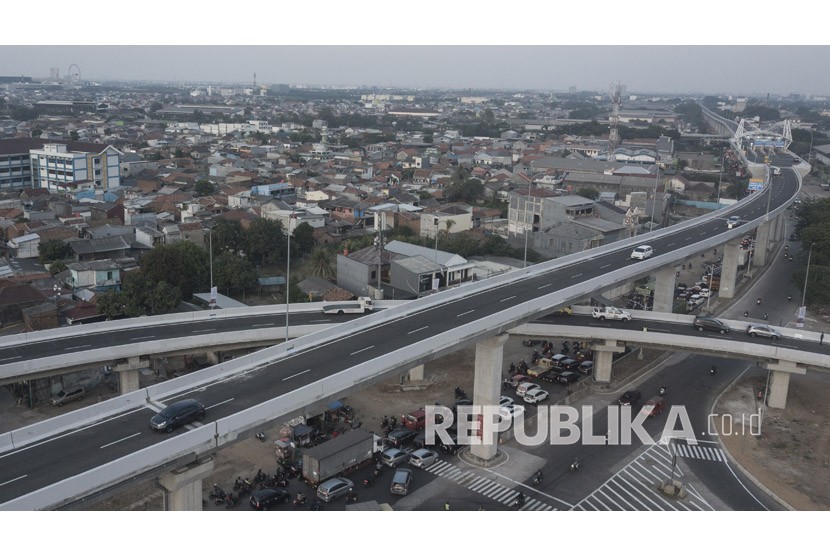 Uji Coba Gratis Jalan Tol Pulo Gebang-Kelapa Gading | Republika Online