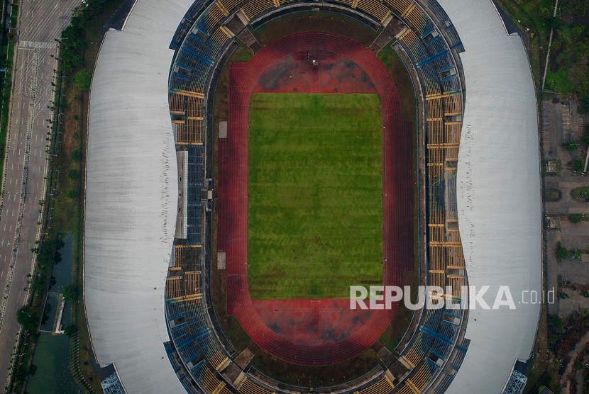 Foto udara Stadion Gelora Bandung Lautan Api (GBLA) di Gedebage, Bandung, Jawa Barat, awal tahun ini. 