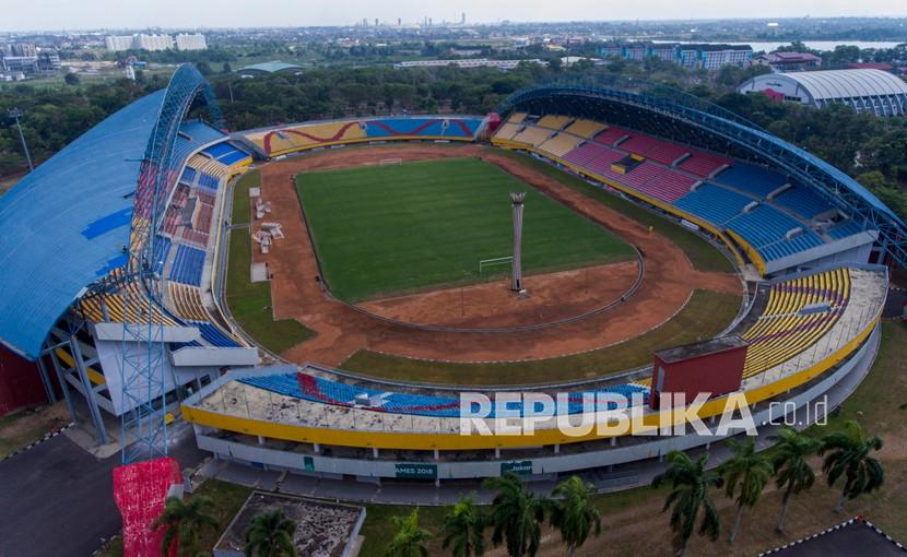 Foto udara stadion Gelora Sriwijaya Jakabaring (GSJ), Jakabaring Sport City (JSC), Palembang, Sumatera Selatan, Selasa (1/9/2020). Renovasi salah satu stadion yang ditunjuk sebagai tuan rumah Piala Dunia U-20 2021 tersebut ditargetkan dapat rampung Desember 2020. 