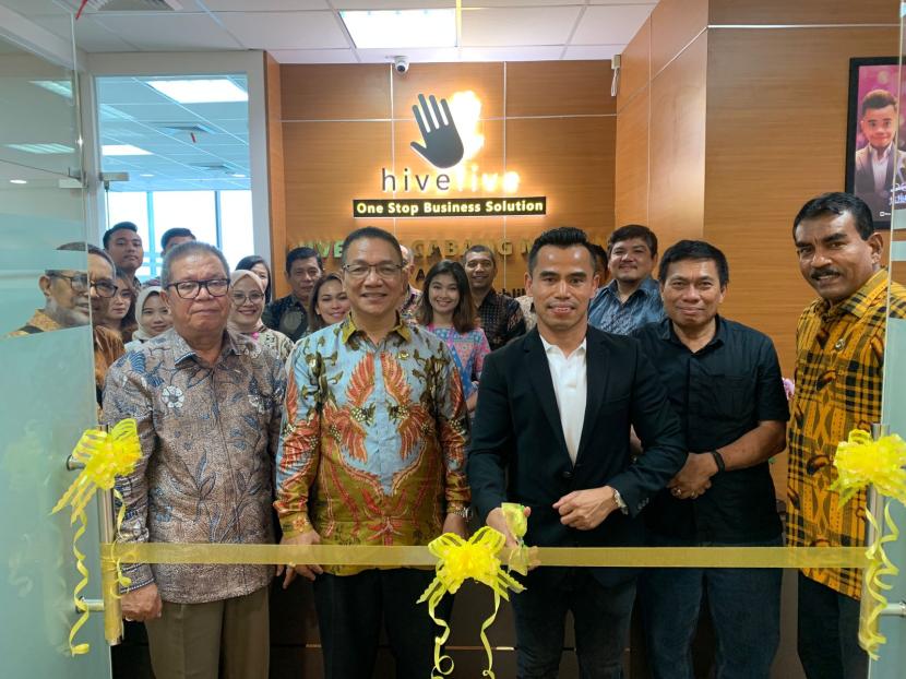Founder dan CEO Hive Five, Sabar Lumban Tobing membuka kantor baru di Kota Medan.