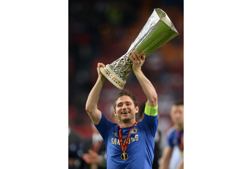 Frank Lampard bersama Steven Gerrard sewaktu membela tim nasional Inggris