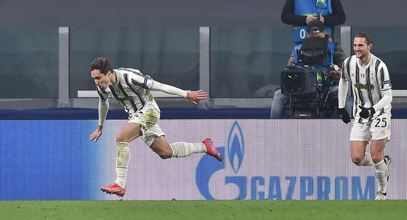 Gelandang Juventus Frederico Chiesa merayakan gol.
