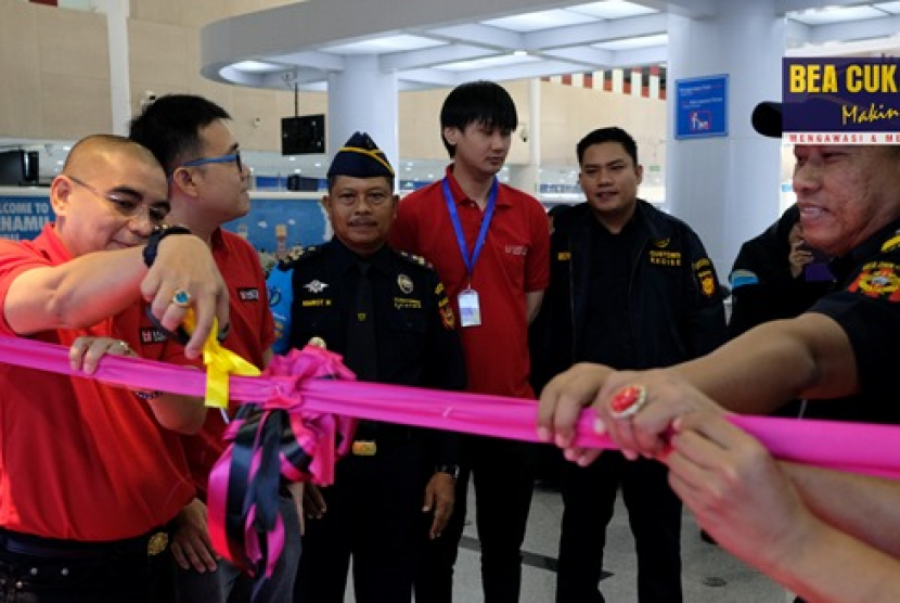 Free Duty Shop resmi dibuka berkat fasilitas Bea Cukai.