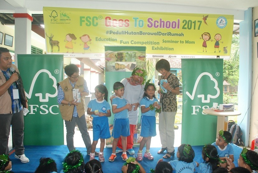 FSC Indonesia menggulirkan program #Peduli Hutan Berawal Dari Rumah