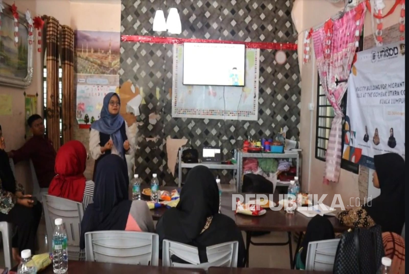 FTK Unisba Beri Pelatihan Parenting bagi Buruh Migran di Malaysia