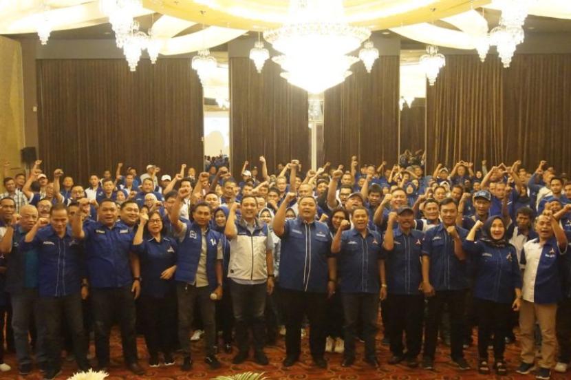 Fungsionaris Partai Demokrat se-Kota Semarang mendeklarasikan AS Sukawijaya alias Yoyok Sukawi sebagai bakal calon wali kota Semarang.