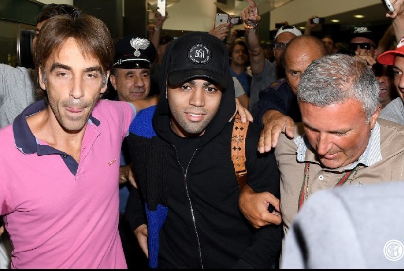 Gabriel Barbosa tiba di Bandara Malpensa, Milan.