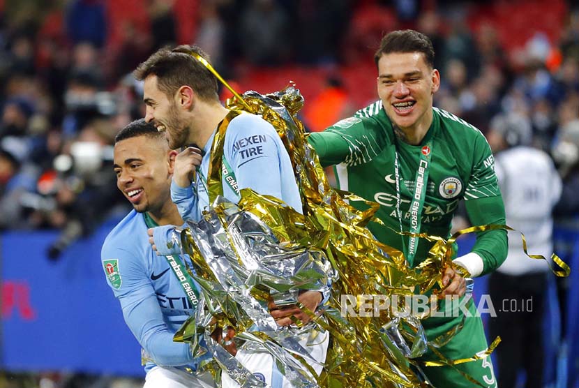 Gabriel Jesus, Bernardo Silva dan Ederson saat masih sama-sama di Manchester City. 