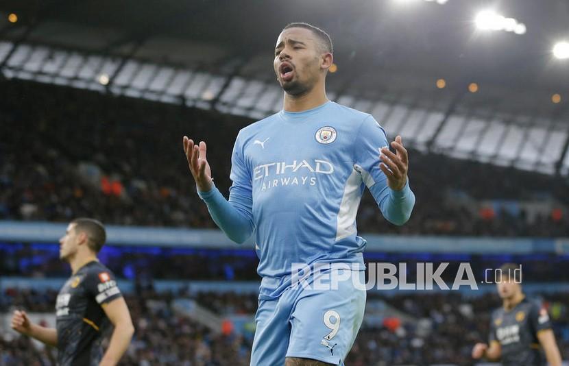  Gabriel Jesus dari Manchester City bereaksi saat pertandingan sepak bola Liga Premier Inggris antara Manchester City dan Wolverhampton Wanderers di Manchester, Inggris, Sabtu (11/12) malam WIB.