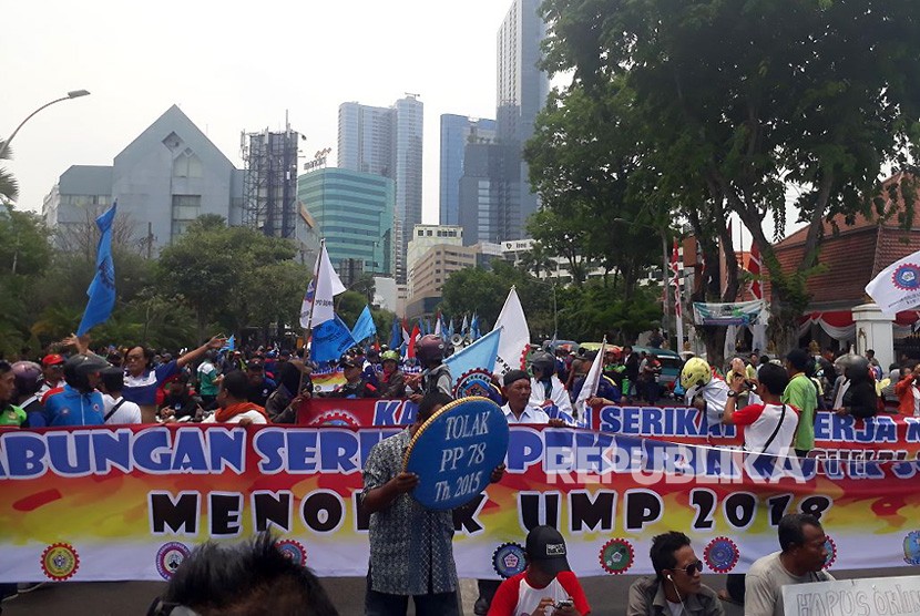 Tolak UMP Jatim, Buruh Ancam Aksi Selama Sepekan (ilustrasi).