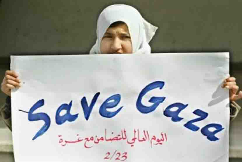 Gadis Palestina memprotes blokade Israel atas Gaza