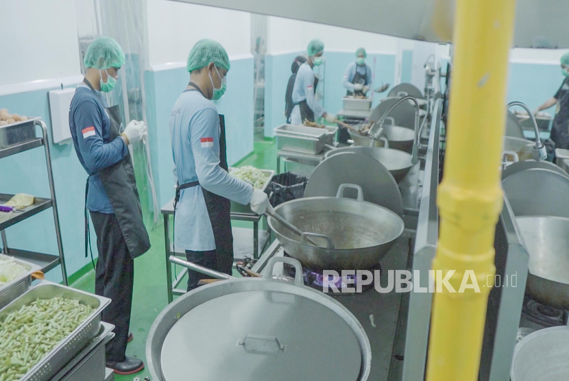 Gagas Energi Indonesia (PGN Gagas), memastikan pasokan gas bumi untuk mendukung operasional Satuan Pelayanan Pemenuhan Gizi (SPPG) Gagaksipat di Boyolali. Setiap harinya, SPPG ini memasak hingga 6.000 porsi Makan Bergizi Gratis (MBG) yang didistribusikan ke 34 sekolah.