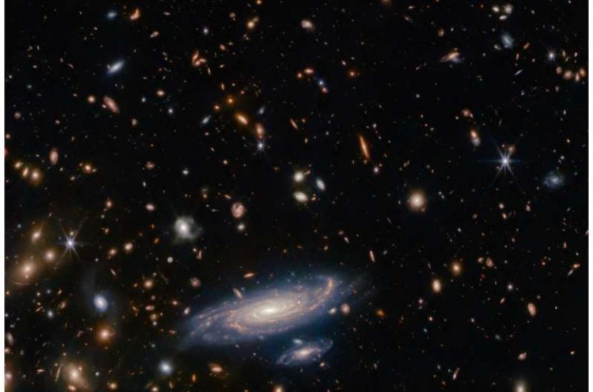 NASA menangkap gambar sebuah galaksi kerdil di konstelasi bintang Pegasus, yang diberi nama UGC 11860./ilustrasi 