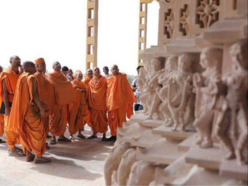 Gambar di Pilar Batu Kuil Hindu Abu Dhabi Terungkap