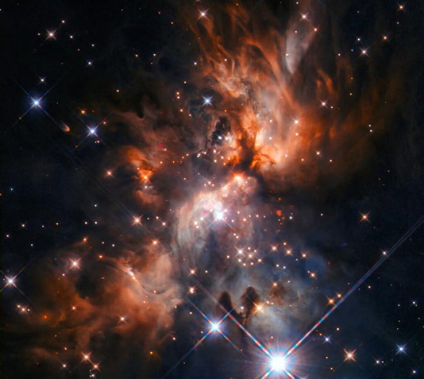 Gambar ini menunjukkan nebula AFGL 5180, awan debu yang terletak di konstelasi Gemini yang menjadi tempat lahirnya bintang-bintang baru. 