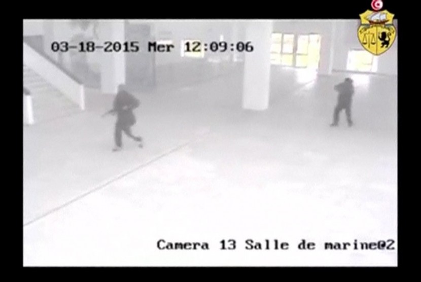Gambar menunjukkan  rekaman kamera pengintai (CCTV) di lokasi penyerangan di Museum Bardo Tunisa yang sudah menewaskan 20 orang.