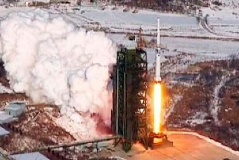 Gambar saat Korut meluncurkan roket dan satelit pada Desember lalu.