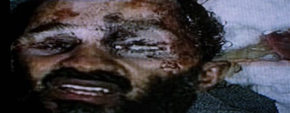 Gambar yang disiarkan Express TV memperlihatkan jenazah Osama bi Laden di Islamabad, Pakistan, Senin (2/5). 