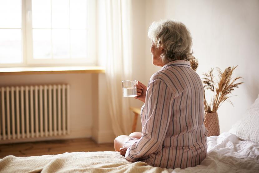 Studi tunjukan penderita demensia kerap alami mimpi buruk di usia paruh baya.
