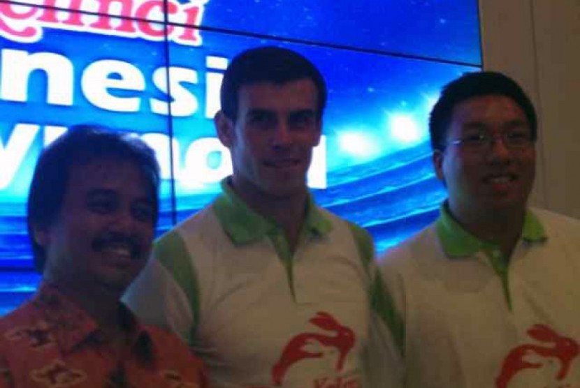 Gareth Bale (tengah) saat melakukan sesi jumpa pers, Sabtu (31/5) di Hotel Ritz Carlton, Jakarta