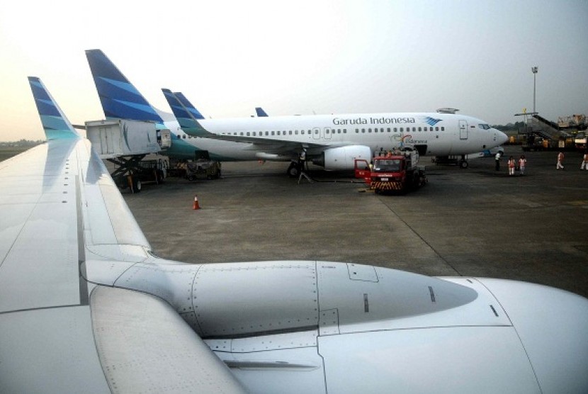 Garuda Indonesia signs a service contract with five Nigeria's airlines. (illustration)