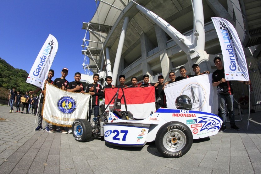 Garuda UNY Racing Team (GURT) perwakilan dari Universitas Negeri Yogyakarta telah menampilkan performa maksimal pada ajang mobil balap bergengsi di Jepang, Student Formula Japan.