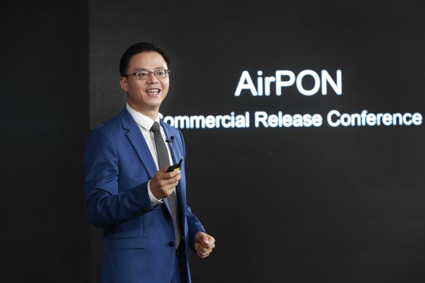 Gary Lu, President of Network Marketing & Solution Sales Dept, Huawei saat peluncuran komersial secara daring AirPON.