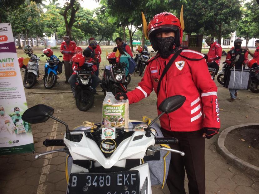 Gaspol Jek, salah satu operator trasportasi online di Indonesia yang berbasis di Kota Depok dipercaya Aksi Cepat Tanggap (ACT) untuk menyalurkan satu juta paket bantuan sosial kepada masyarakat terdampak virus Corona (Covid-19).di Jabodetabek.