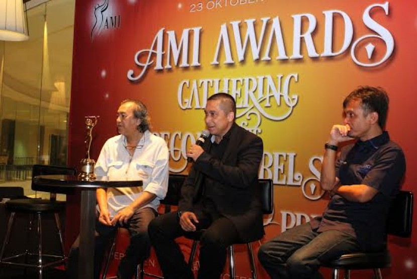 Gathering AMI Awards ke-18 digelar di The Kasablanka, Jakarta, Kamis (24/10/2014). Tampil sebagai pembicara musisi sekaligus pemerhati musik rock progresif Andy Julias, board of director AMI Awards Seno M Hardjo, dan Manajer Produksi RCTI Untung Pranoto (k