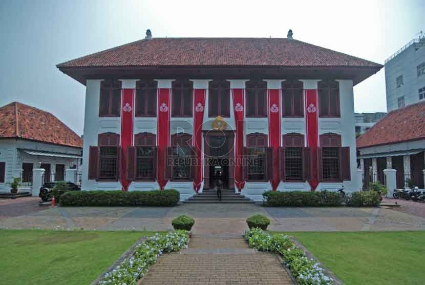 Gedung arsip nasional RI yang terletak di Jalan Gajah Mada, Jakarta Barat, Jumat (29/8).  (Republika/Raisan Al Farisi)