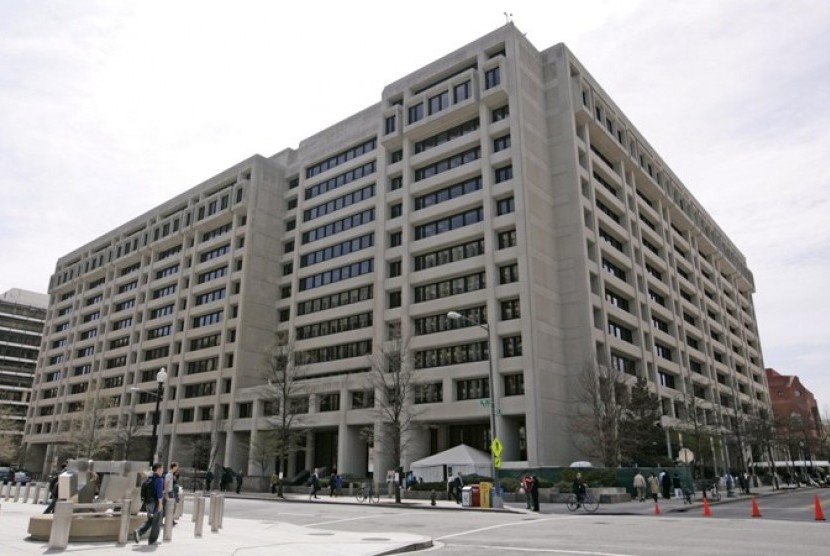 Gedung Dana Moneter Internasional (IMF) Washington DC. Seorang pejabat Uni Eropa pada Jumat (31/3/2023) mengatakan  bantuan jangka panjang untuk Lebanon bergantung pada kesepakatan dengan IMF.
