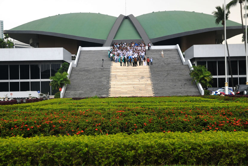 Gedung DPR (ilustrasi). Ssejumlah 131 orang siswa/siswi yang berasal dari 80 daerah pemilihan di Indonesia dari total 5.458 pejuang lolos seleksi Parlemen Remaja 2021.