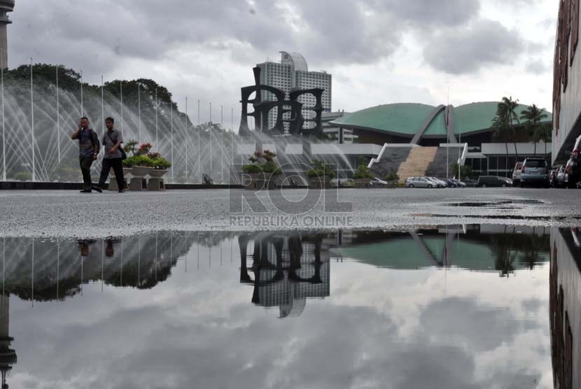 Gedung DPR. 