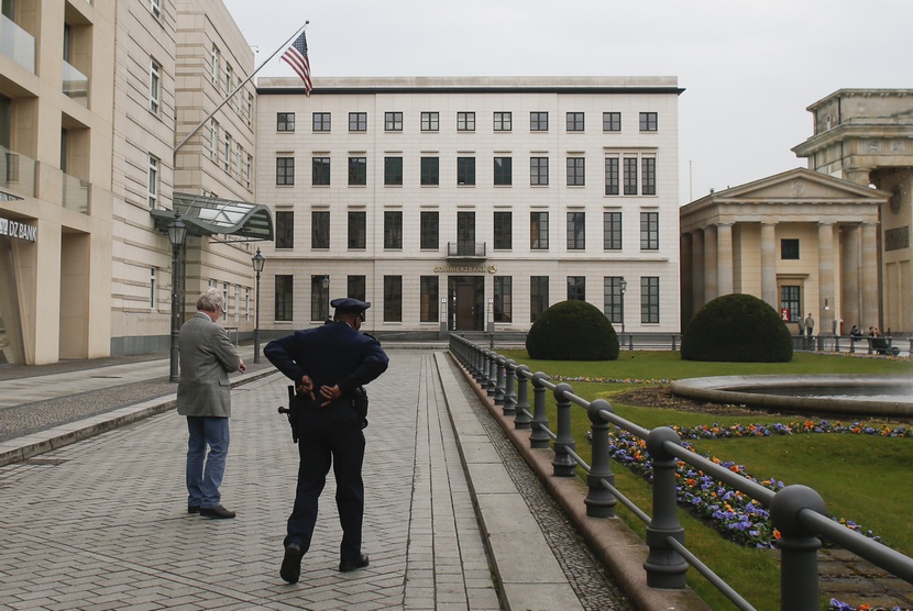  Gedung Kedubes Amerika Serikat di Berlin, Jerman.
